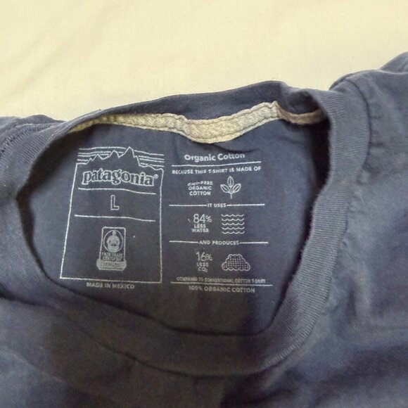 Patagonia Women’s P-6 Logo Organic Cotton Tee L Navy EUC - Picture 5 of 8